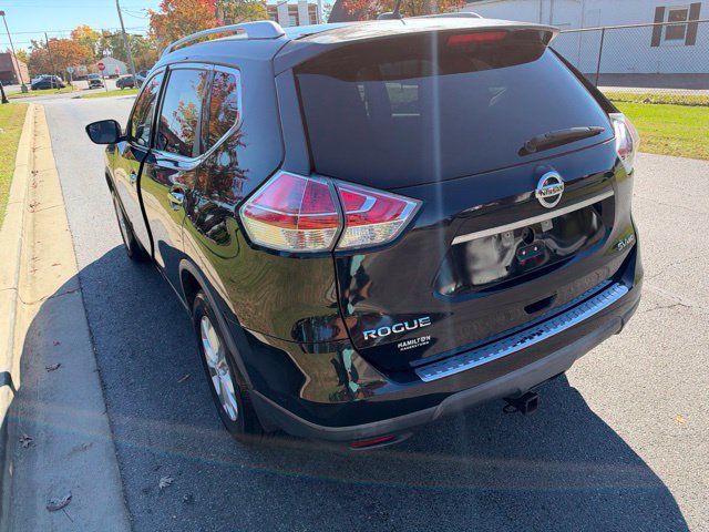 Used 2016 Nissan Rogue SV AWD/4WD image 14