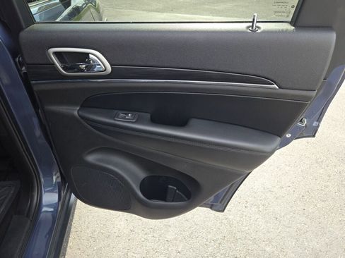 Used 2020 Jeep Grand Cherokee Limited image 9