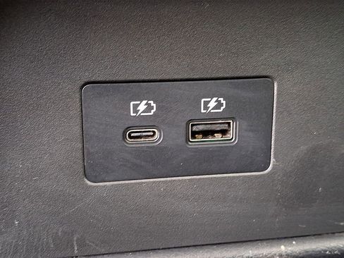 Certified 2023 Nissan Rogue SV image 13