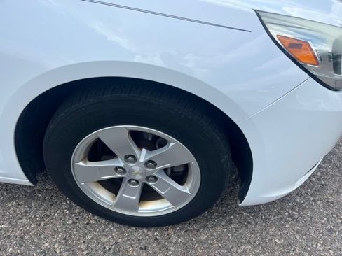 Used 2015 Chevrolet Malibu LS FWD image 3
