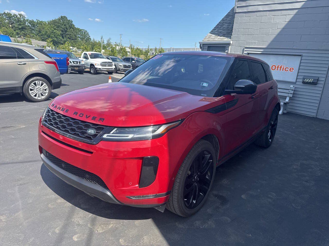 Used 2020 Land Rover Range Rover Evoque SE AWD/4WD image 3