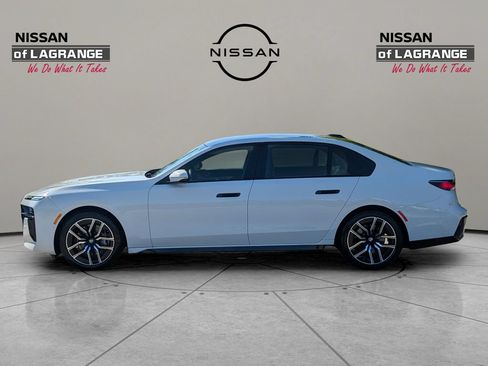 Used 2023 BMW 740i RWD image 8