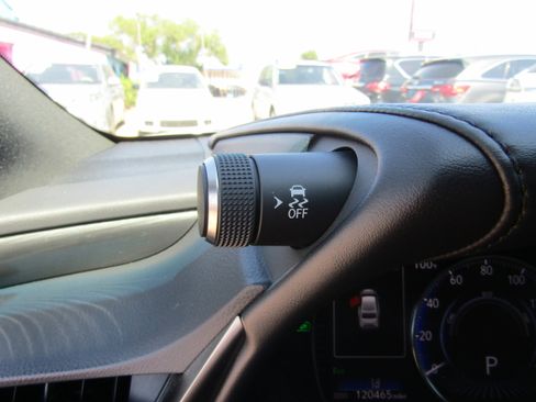 Used 2019 Lexus ES 300h image 18