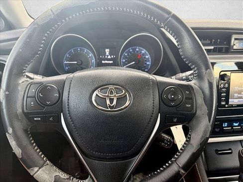 Certified 2017 Toyota Corolla iM FWD image 9