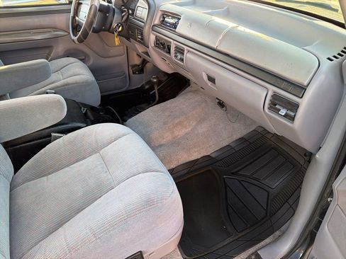 Used 1996 Ford Bronco XLT image 23