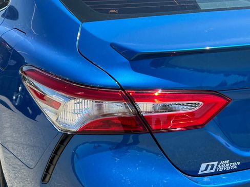 Used 2019 Toyota Camry SE w/ Convenience Package FWD image 20