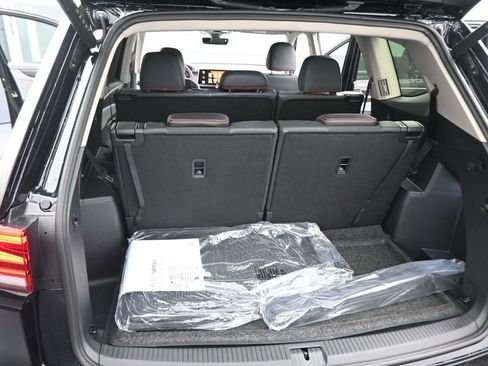 New 2026 Volkswagen Atlas Peak Edition AWD/4WD image 40