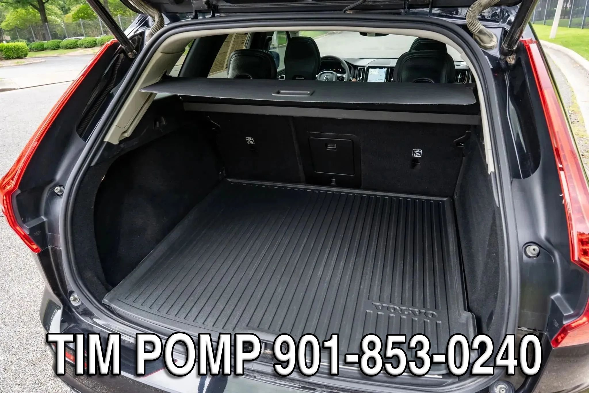 Used 2024 Volvo XC60 B5 Plus AWD/4WD image 15