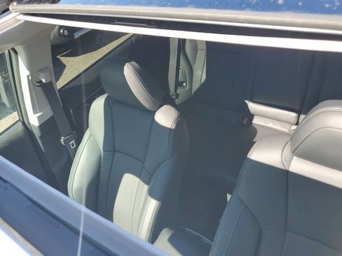 Certified 2025 Subaru Outback Limited image 38