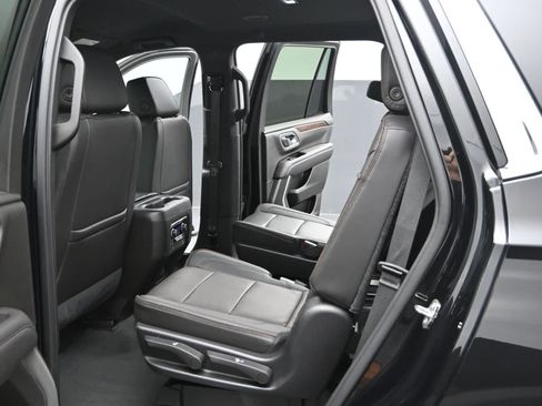 Used 2021 Chevrolet Tahoe High Country image 15