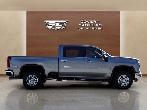 Used 2025 Chevrolet Silverado 2500 LTZ w/ LTZ Convenience Package AWD/4WD image 5