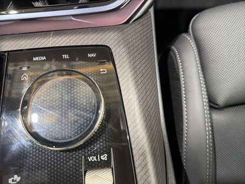 Used 2025 BMW X3 xDrive30i w/ Premium Package image 38