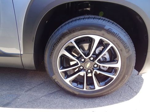 Used 2025 Chevrolet TrailBlazer LT w/ Convenience Package AWD/4WD image 7