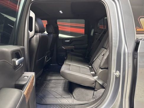 Used 2019 Chevrolet Silverado 1500 High Country w/ High Country Premium Package AWD/4WD image 18
