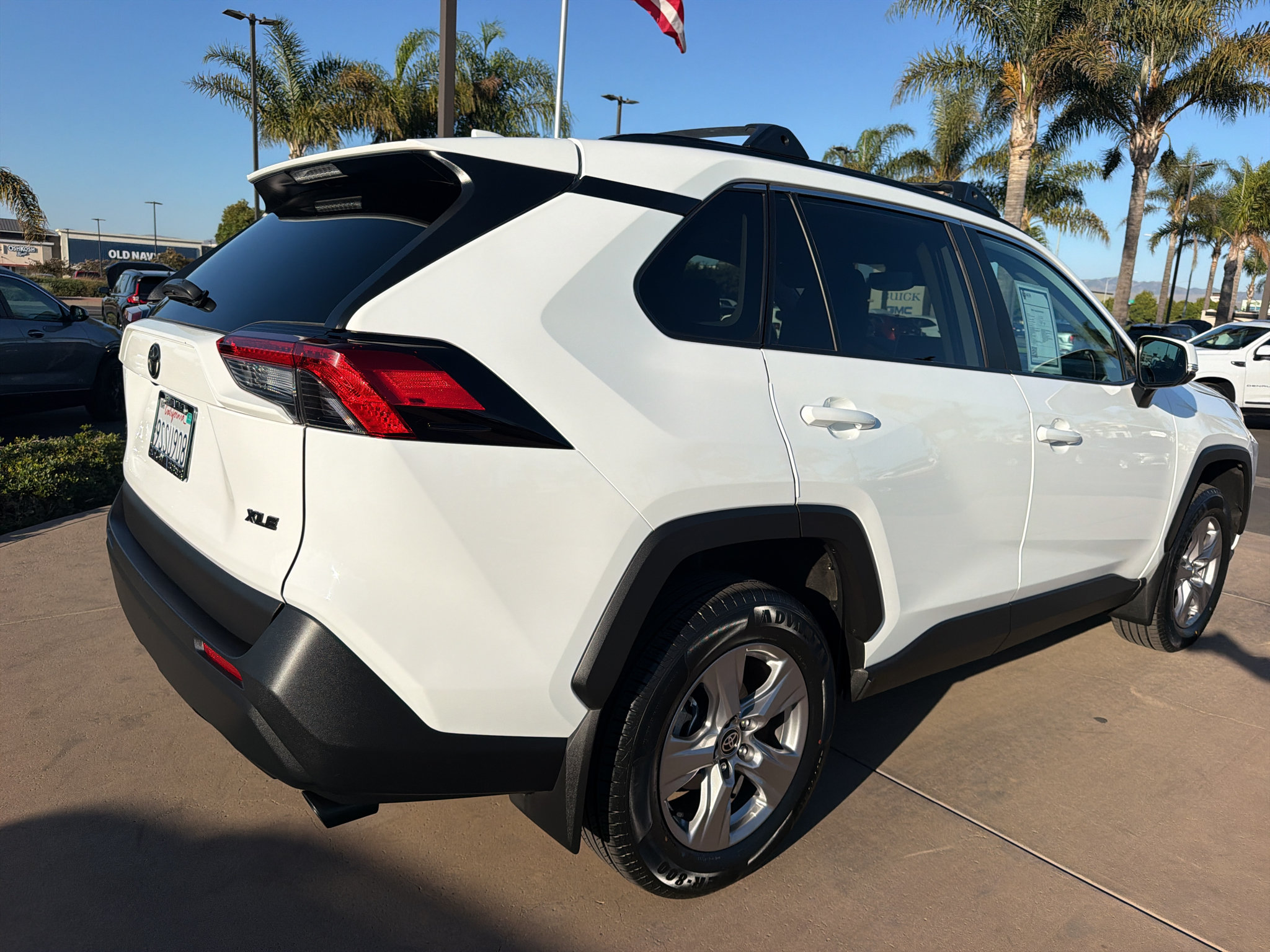 Used 2025 Toyota RAV4 XLE w/ Convenience Package FWD image 5