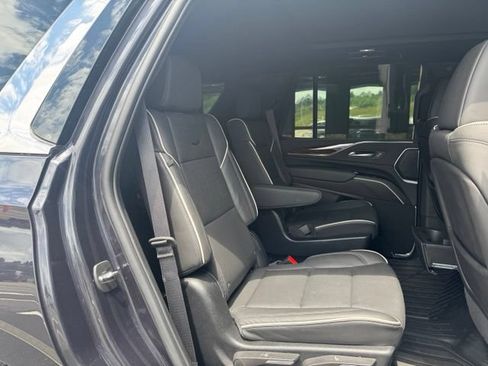 Used 2024 Cadillac Escalade Premium Luxury w/ Performance Package AWD/4WD image 25