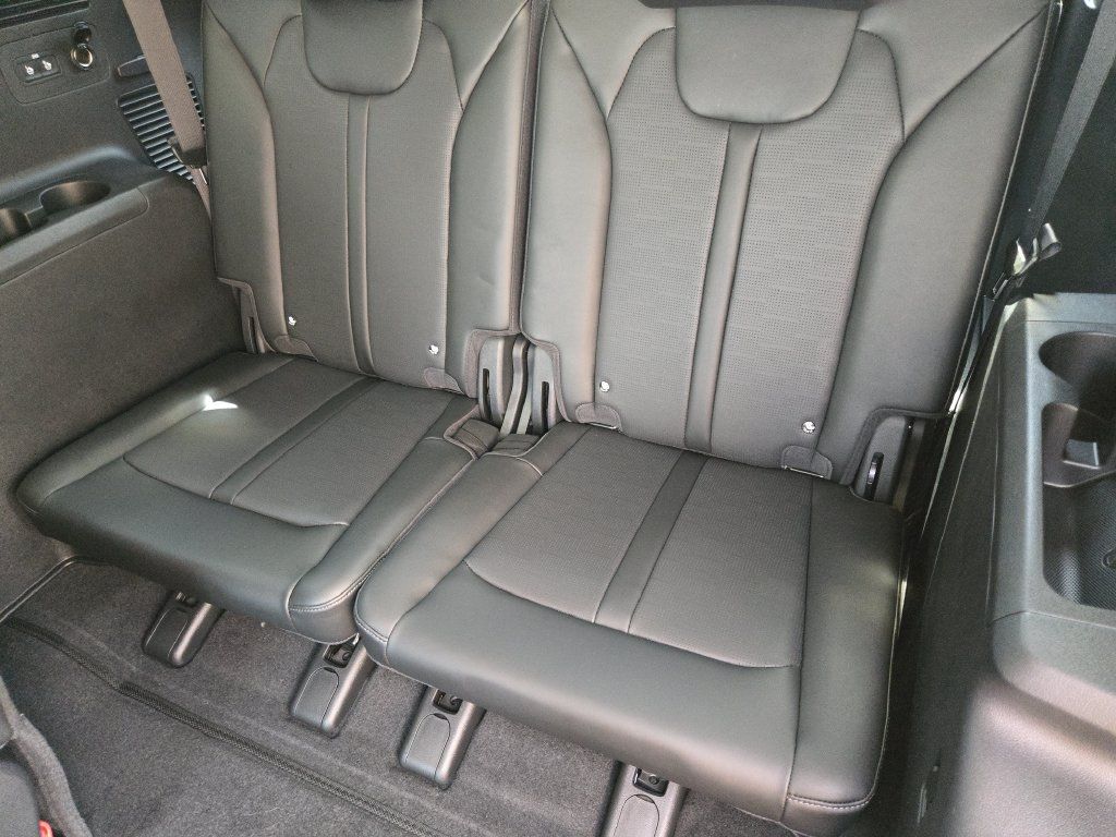 New 2026 Kia Sorento SX FWD image 24