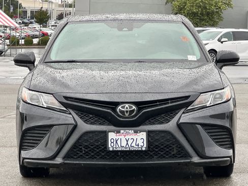 Certified 2019 Toyota Camry SE FWD image 10