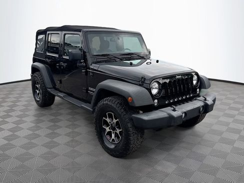 Used 2018 Jeep Wrangler Unlimited Sport S AWD/4WD image 4