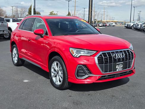 Used 2025 Audi Q3 2.0T Premium image 3