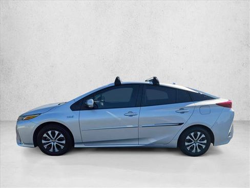 Used 2022 Toyota Prius Prime XLE FWD image 9