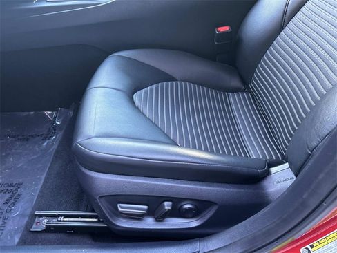 Used 2024 Toyota Camry SE image 19