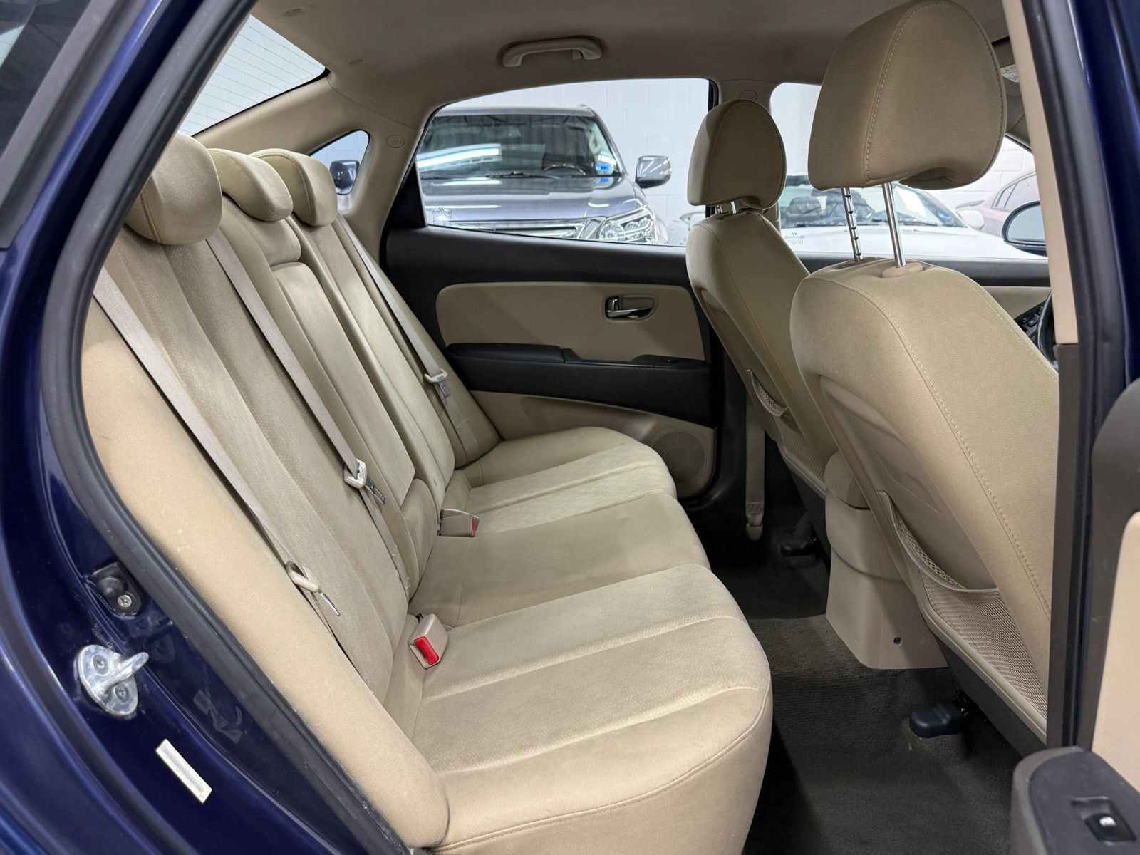 Used 2010 Hyundai Elantra GLS FWD image 20
