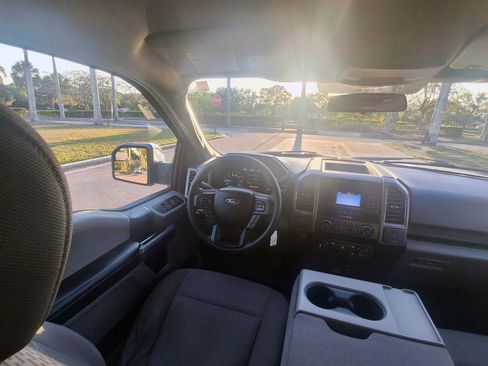 Used 2018 Ford F150 XLT w/ XTR Package image 23