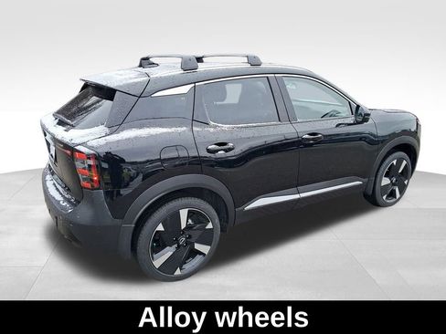 New 2026 Nissan Kicks SR w/ Cold Weather Package image 11