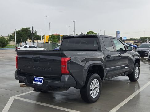 Used 2025 Toyota Tacoma SR5 AWD/4WD image 3