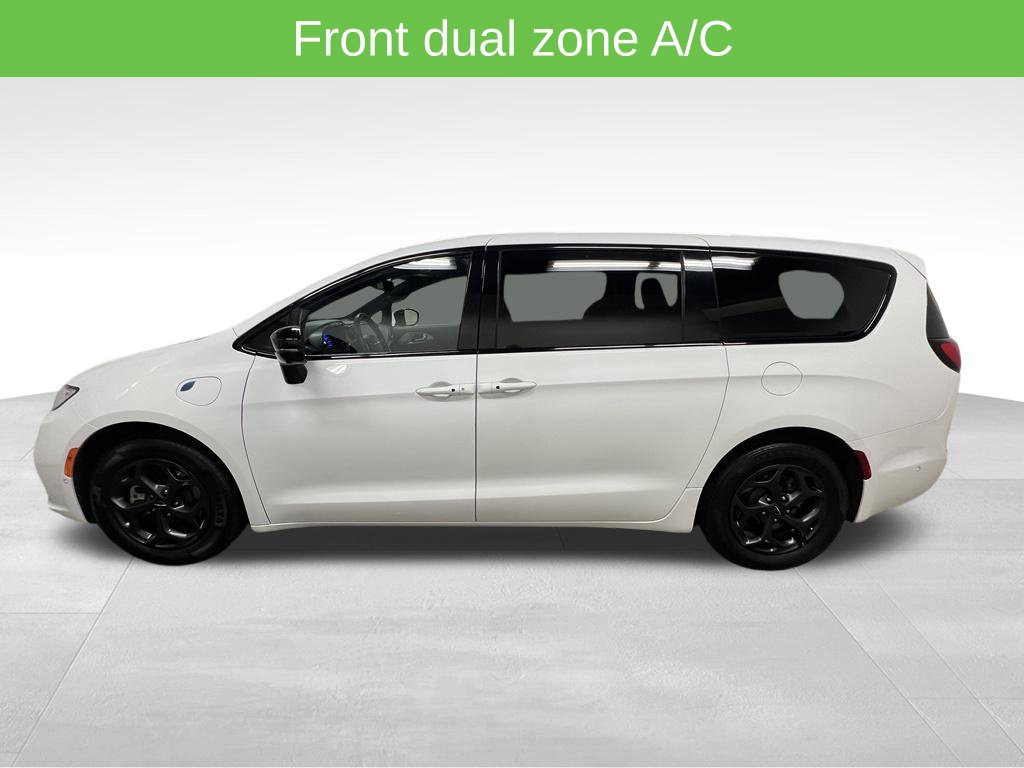 Used 2024 Chrysler Pacifica Limited FWD image 9