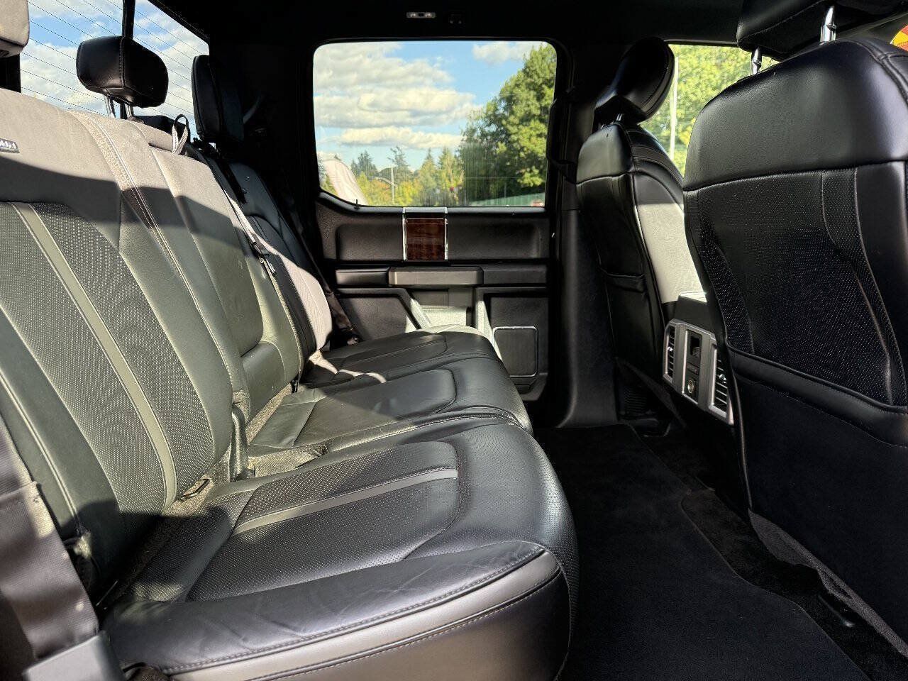 Used 2015 Ford F150 Platinum w/ Technology Package AWD/4WD image 20
