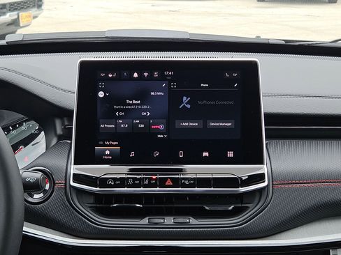 New 2026 Jeep Compass Trailhawk image 16