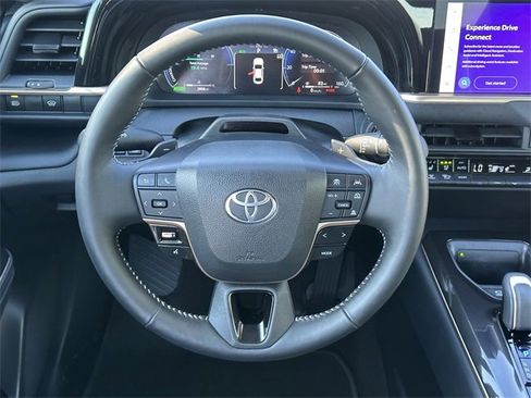 Used 2025 Toyota Crown Platinum image 11