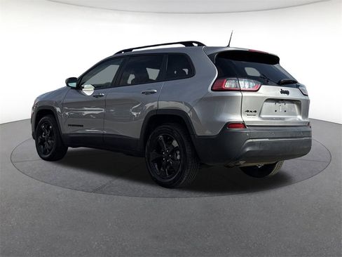 Used 2021 Jeep Cherokee Altitude image 3