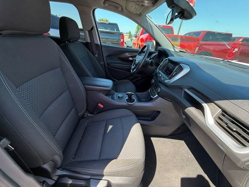 Used 2024 GMC Terrain SLE AWD/4WD image 43