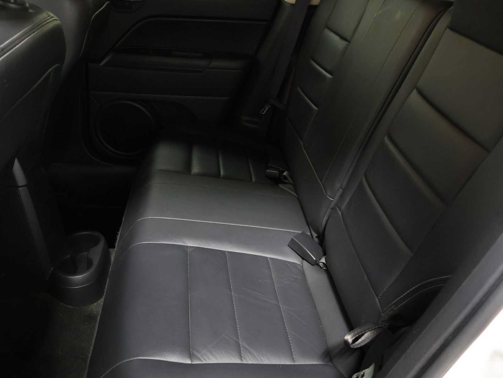 Used 2017 Jeep Patriot High Altitude AWD/4WD image 32