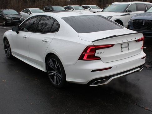 Certified 2022 Volvo S60 T8 R-Design image 6