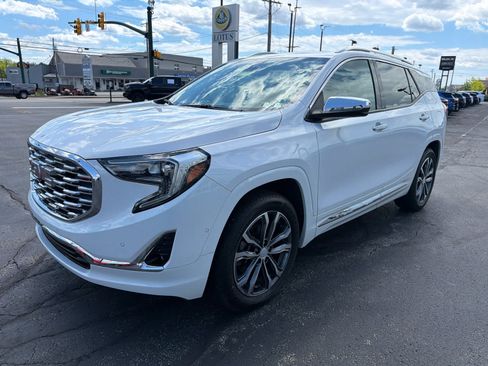 Used 2018 GMC Terrain Denali w/ Advanced Safety Package AWD/4WD image 11