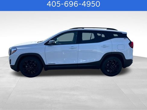 Used 2021 GMC Terrain SLT w/ Elevation Edition FWD image 2