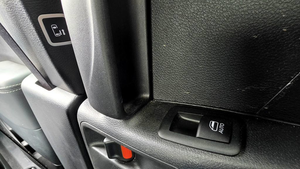 Used 2025 Chrysler Pacifica Select FWD image 61