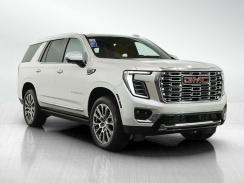 Used 2025 GMC Yukon Denali w/ Denali Reserve Package AWD/4WD image 7