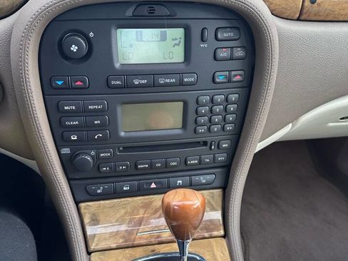 Used 2005 Jaguar S-TYPE 3.0 image 17