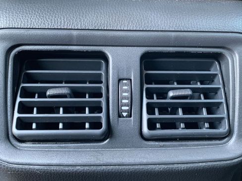 Used 2025 Toyota RAV4 XLE image 25