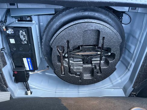 Used 2013 Hyundai Genesis 3.8 image 30