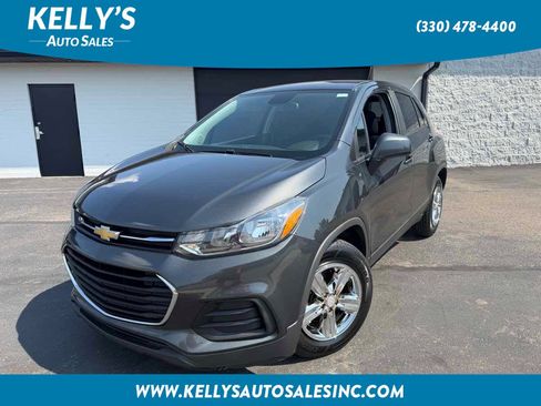 Used 2019 Chevrolet Trax LS w/ Tint and Cruise Package FWD image 1