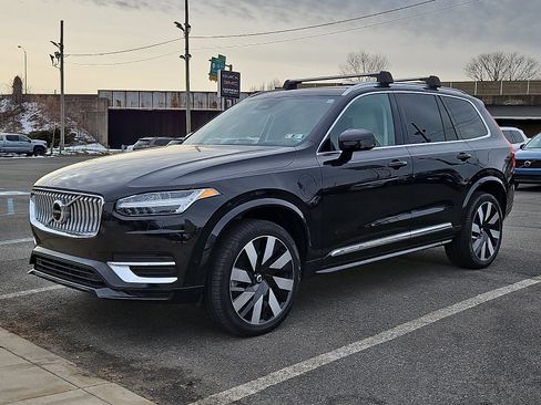 Certified 2023 Volvo XC90 T8 Ultimate image 3