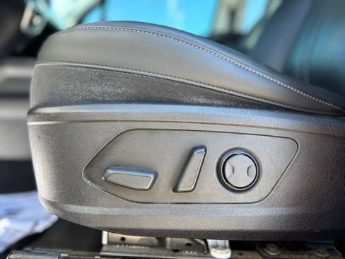 Used 2022 Kia Sorento SX image 12