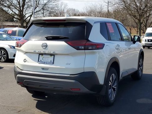 Certified 2023 Nissan Rogue SV image 3