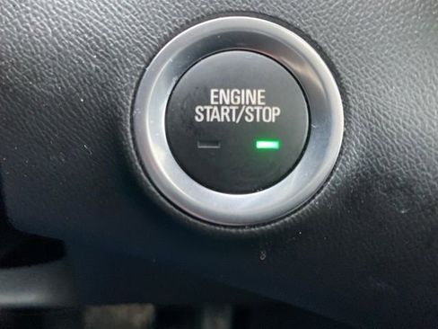 Used 2023 GMC Terrain SLE w/ Driver Convenience Package image 29